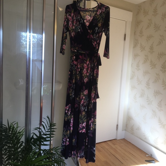 Pinkblush Maternity Maxi Dress - Picture 6 of 7